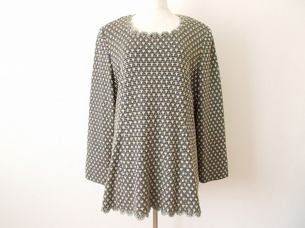 スカラップデザインが可愛い斉藤都世子のニットチュニックをお譲りいただきました
