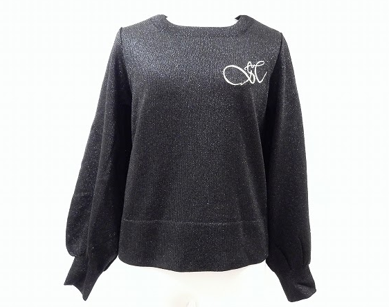 美品状態でお譲り頂きました！斉藤都世子のセーター