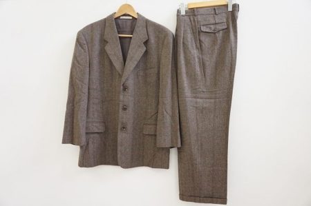 イギリスの格調高いマーリング&エヴァンス社の素材を使ったスーツを買い取りました