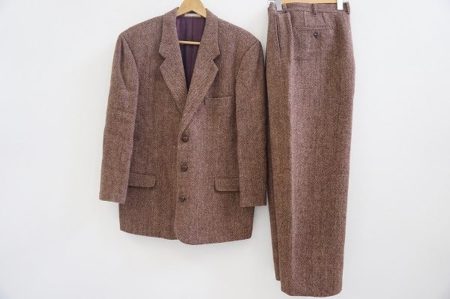 ネクタイ選びが楽しくなりそうなパパスのハリスツイードのスーツを買い取りました