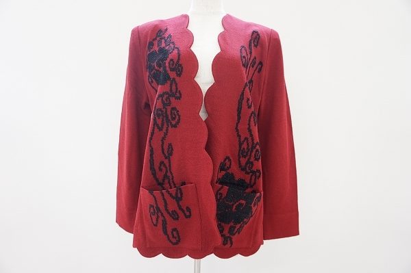 雰囲気のあるおしゃれが楽しめる斉藤都世子の刺繍つきジャケットをお譲りいただきました