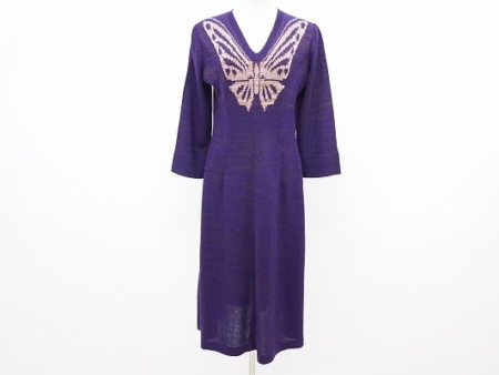 エレガントなパープルにピンク蝶柄が上品！斉藤都世子