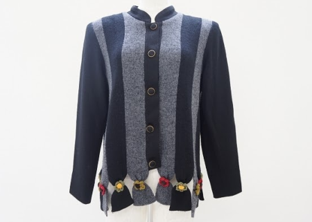 ディテールが凝っている美品カーディガン！斉藤都世子