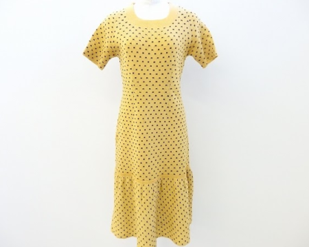 夏に映える黄色ワンピ！斉藤都世子