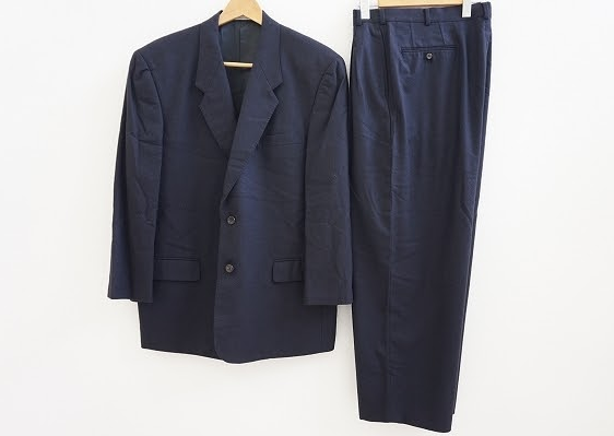 美品状態で買取させて頂きました!パパスのシングルスーツ