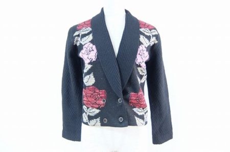 色鮮やかなバラ柄が生きている斉藤都世子のカーディガンを買い取りました