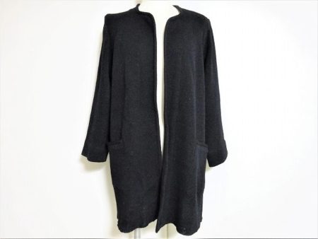 上品な着こなしに！斉藤都世子のブラック地コートを買い取りました