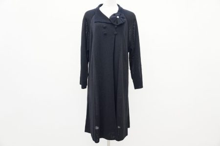 コサージュつきの可愛らしい斉藤都世子のニットコートをお売りいただきました