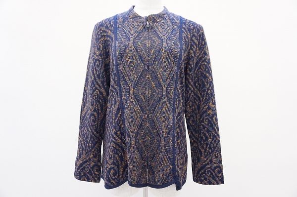 総柄がスタイリッシュな斉藤都世子のニット製ジップアップジャケットをお売りいただきました