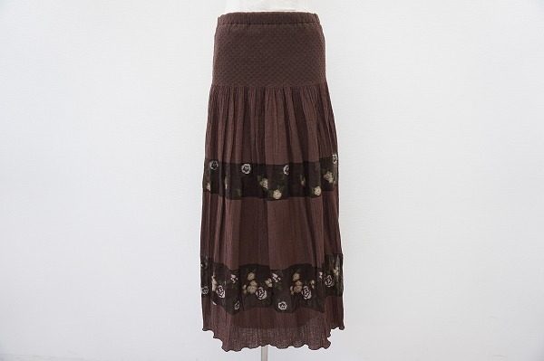 シックで可愛いバラ色の暮しのティアードスカートを買い取りました