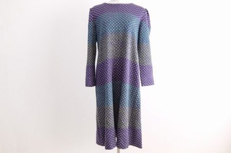 3つのカラーが味わい深い斉藤都世子のニットワンピースをお売りいただきました