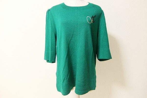 爽やかグリーンで印象付ける、斉藤都世子のニットを買取いたしました