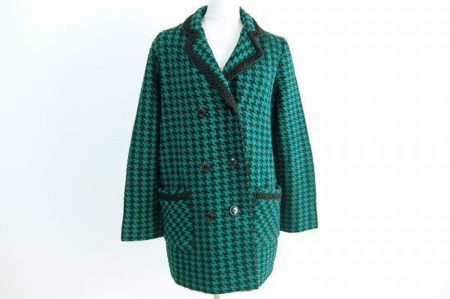 ビビッドなカラーコンビネーション！斉藤都世子のニットコートをお売りいただきました