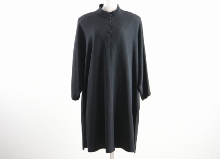 ちりめんのスタンドネック黒ワンピ！詩仙堂