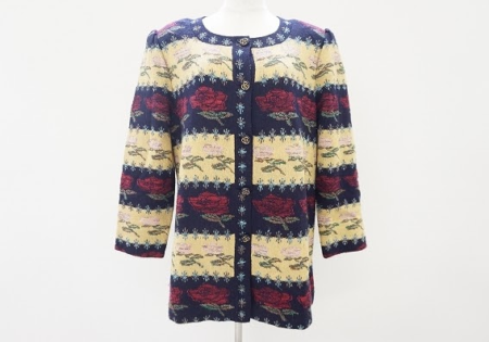 美品状態で買取査定できました！斉藤都世子のカーディガン