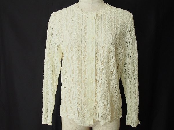 重ね着にぴったりの透け感！バラ色の暮しのレーシィトップスを買い取りました