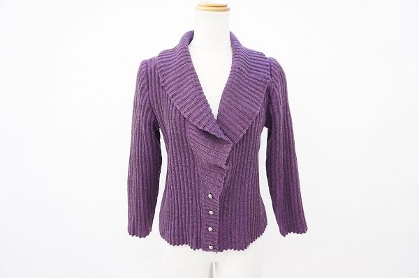 大きめの衿のデザインが優雅な斉藤都世子のカーディガンジャケットを買い取りました