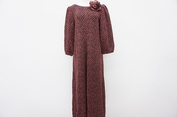 長くご愛用だった斉藤都世子のワンピースを買取いたしました