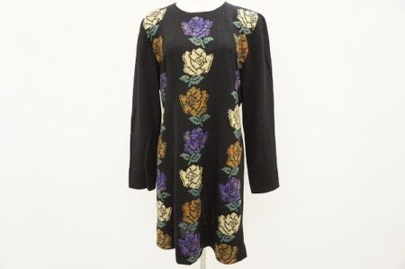 季節外れでも買取希望ということでご連絡をいただいた、斉藤都世子のチュニックを買取いたしました