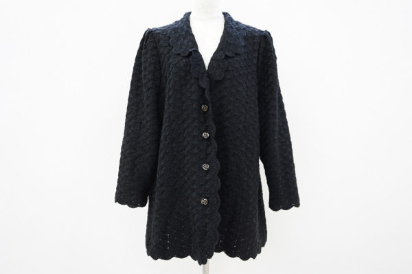 凹凸のある編み地が可愛い斉藤都世子のジャケットを買い取りました