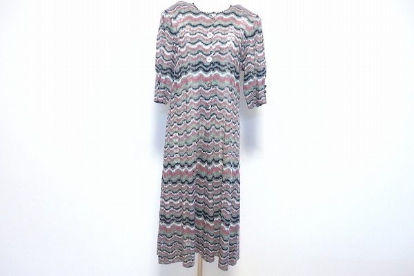 さらっと着れる斉藤都世子のウェーブボーダー柄ワンピースを買い取りました