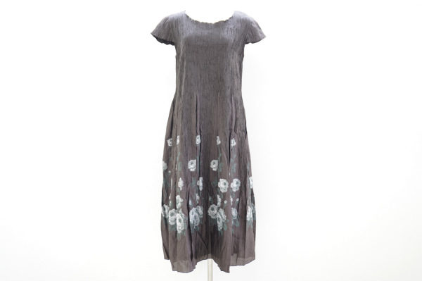 人気のフレンチスリーブ！バラ色の暮しのワンピースをお売りいただきました