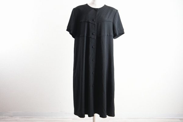 ちりめん加工で軽やか!ヒトシタムラのワンピースを買い取りました