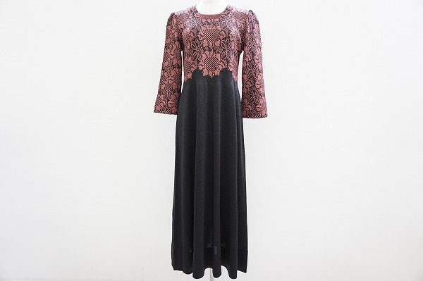 ひまわりのレース編みが美しい斉藤都世子のワンピースを買い取りました