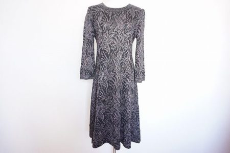 上品なスタイリングを叶えてくれる斉藤都世子のワンピースを買い取りました