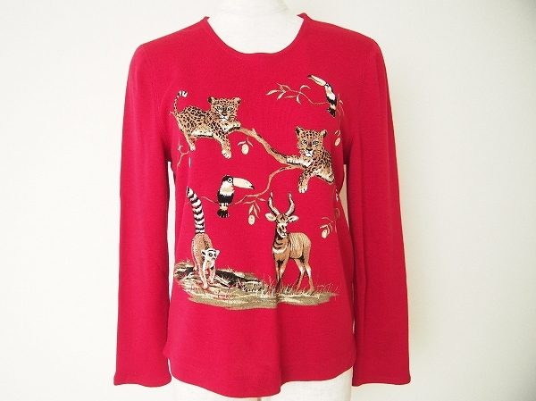 アニマルがたくさんあしらわれた伊太利屋らしいカットソーをお譲りいただきました