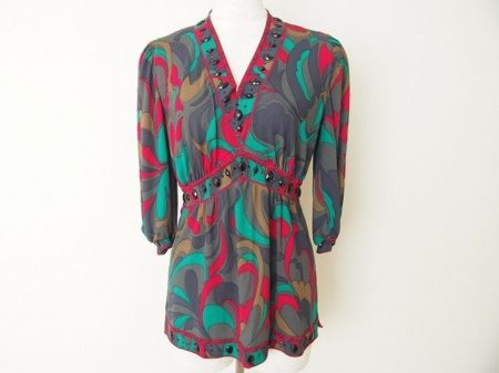 綺麗色がアクセントに！伊太利屋のチュニックをお譲りいただきました