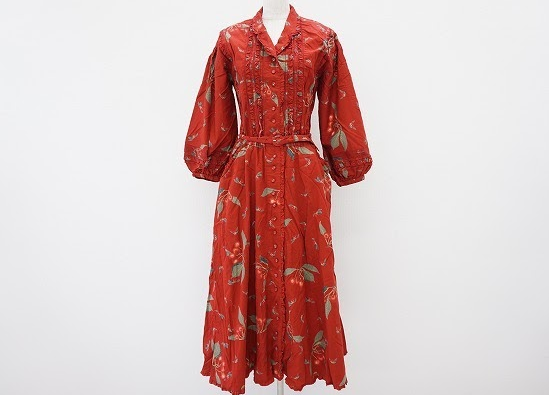 赤にチェリー柄が大人可愛いピンクハウスのシャツワンピ