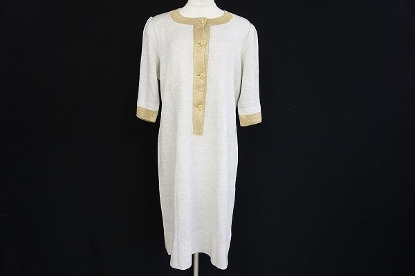 斉藤都世子のヘンリーネック風ニットワンピースをお売りいただきました