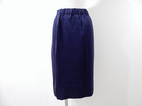 シンプルだからこそ上質さがわかる斉藤都世子のニットスカートをお売りいただきました