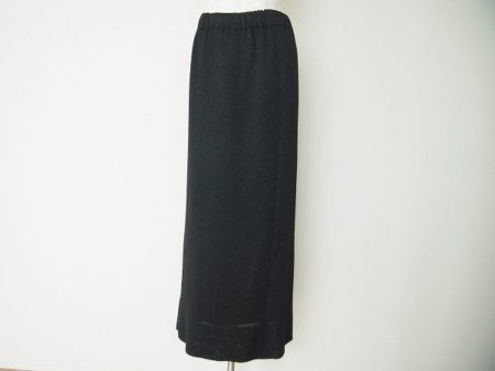 極上の着心地が味わえる斉藤都世子のニットスカートを買い取りました