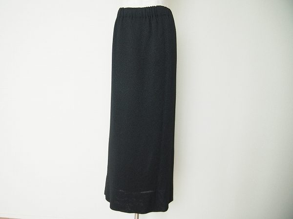 極上の着心地が味わえる斉藤都世子のニットスカートを買い取りました