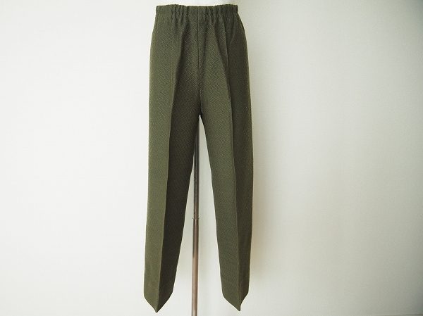 人気のアースカラー！斉藤都世子のやわらかニットパンツをお売りいただきました