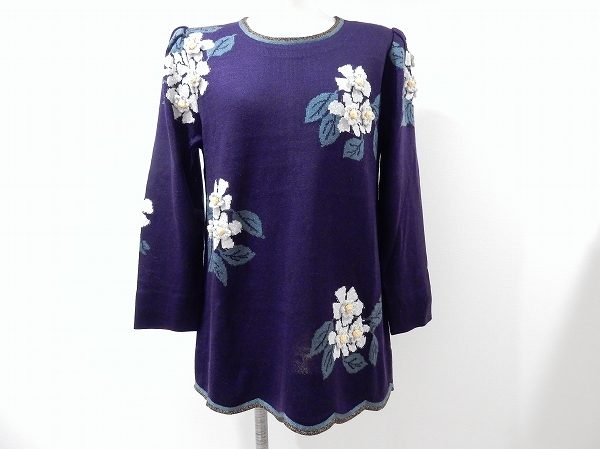 濃色パープルが綺麗な斉藤都世子のニットトップスをお売りいただきました