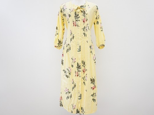 写真映えリモート映えもバッチリ！ピンクハウスのワンピ