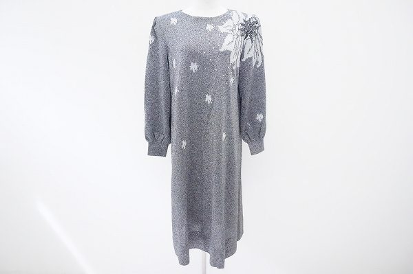 斉藤都世子自慢のフラワーモチーフつきワンピースを買い取りました