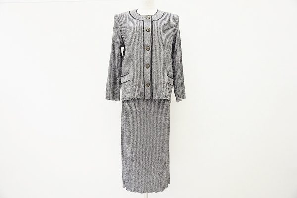 シャネル風デザイン！斉藤都世子のニット製スカートスーツを買い取りました