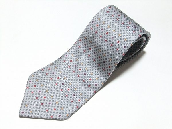 さりげなく上品な首元に！エルメスのシルクネクタイを買い取り査定させていただきました