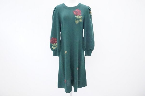 こっくりグリーンが可愛い斉藤都世子のニットワンピースをお売りいただきました