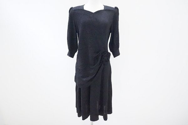 華やかなシーンにもお似合いの斉藤都世子の5分袖ワンピースを買い取りました