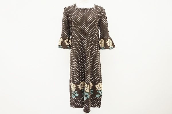 斉藤都世子のドット×お花柄のニットワンピースをお売りいただきました