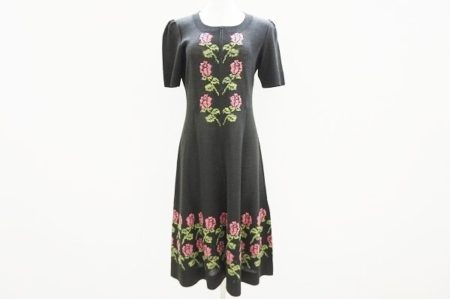 ヴィンテージドレスのような斉藤都世子のニットワンピースをお売りいただきました