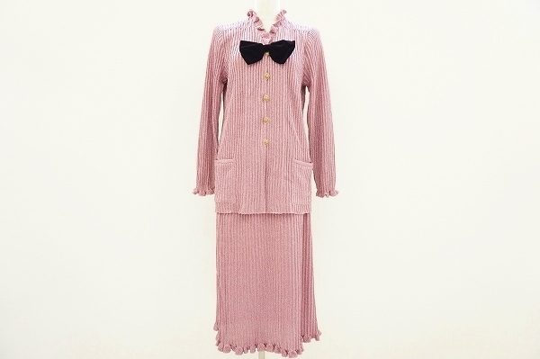 ピンク×ブラックが可愛い斉藤都世子のセットアップを買い取りました