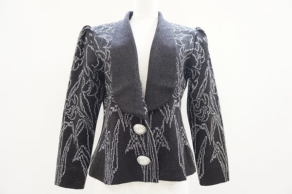 繊細な柄が印象的な斉藤都世子のジャケットを買い取りました