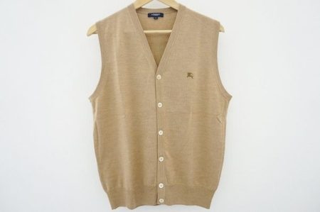 ビジネススタイルのインナーにもおすすめ！バーバリーのニットベストを買い取りました