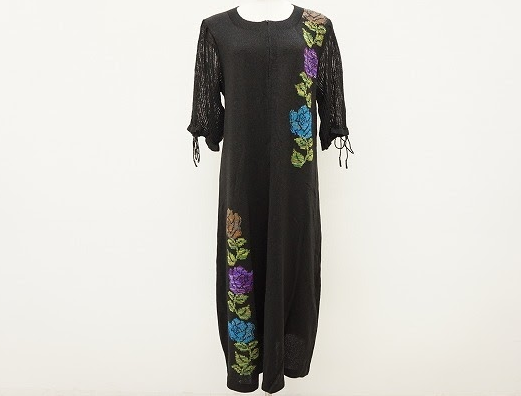 カラフルな薔薇柄がエレガントな半袖ワンピ！斉藤都世子